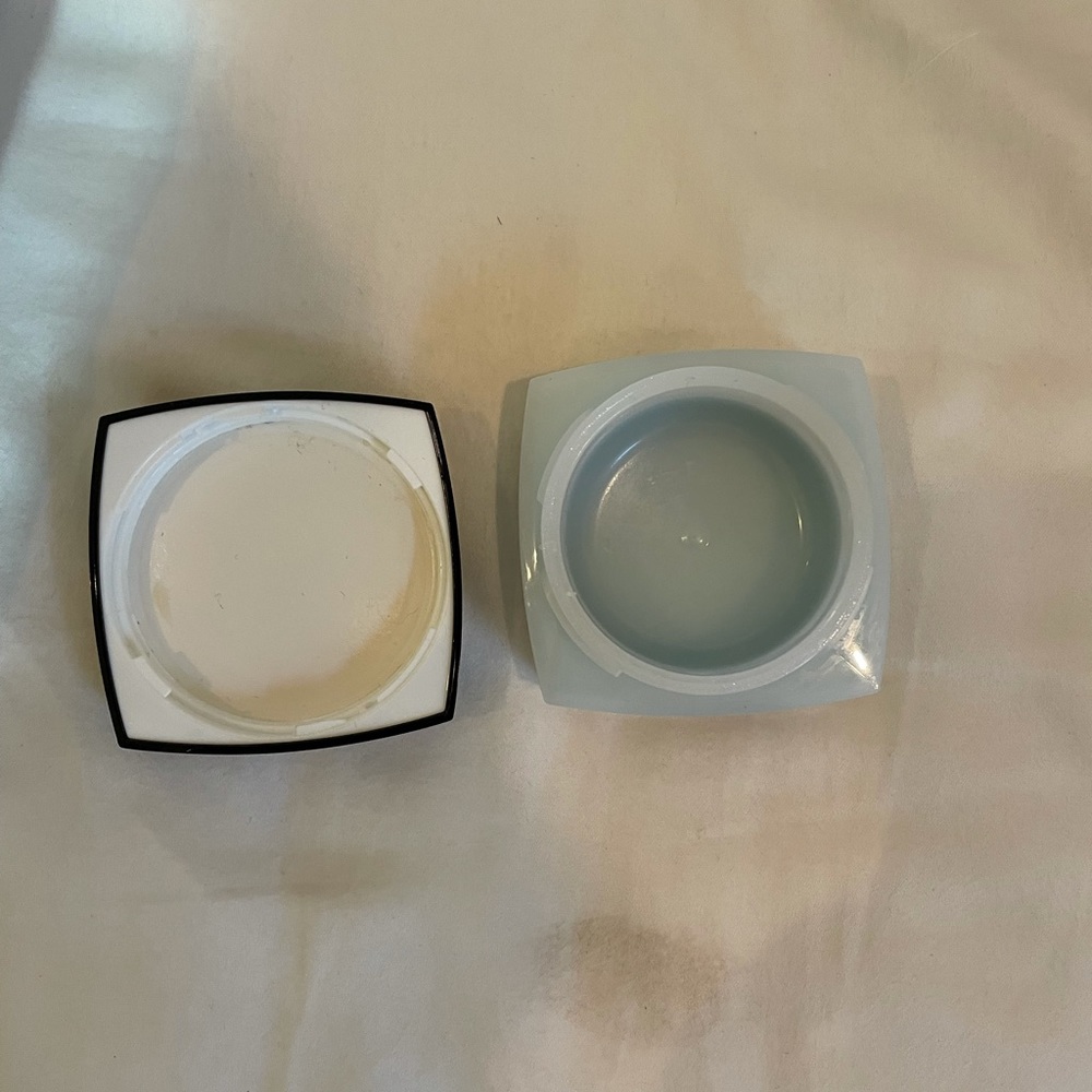 Chanel boxes - Picture 3 of 5